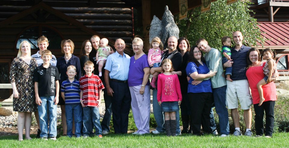 Greg Wondra氏の両親と兄弟、その家族たち